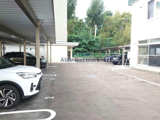駐車場　駐車場
