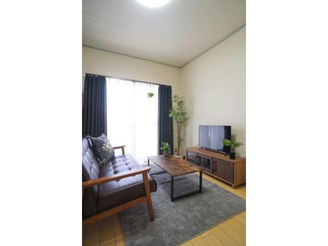 居室・リビング　何かと助かる室内物干し付き◎