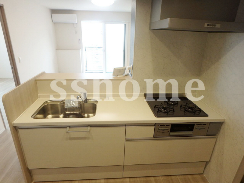 キッチン　カウンター付きシステムキッチン☆