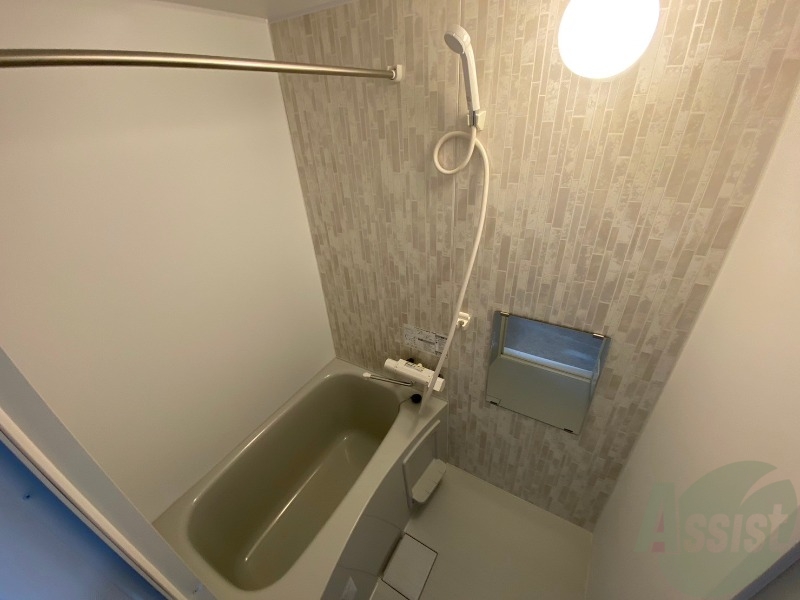 バス・シャワールーム　お風呂になります。一日の疲れを癒してくださいね。