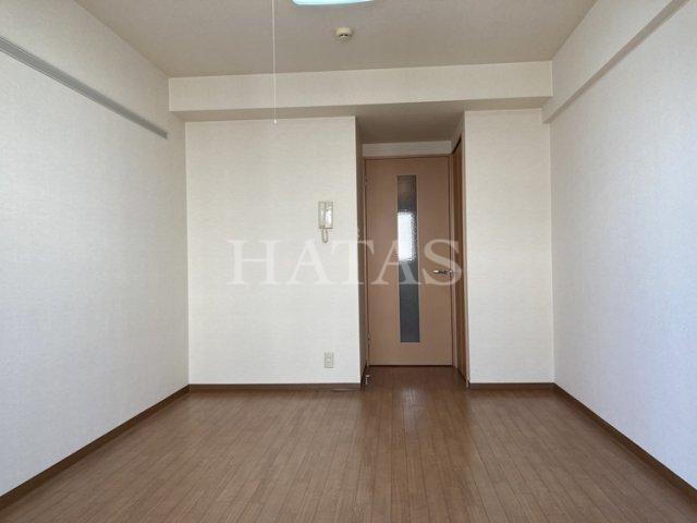 居室・リビング　同物件別部屋