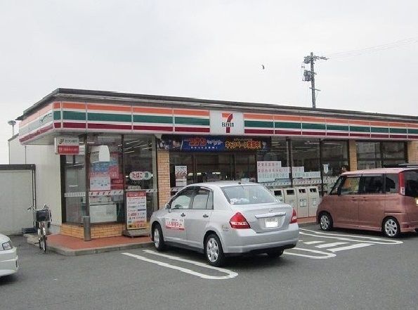 コンビニ　セブンイレブン（コンビニ）まで600m