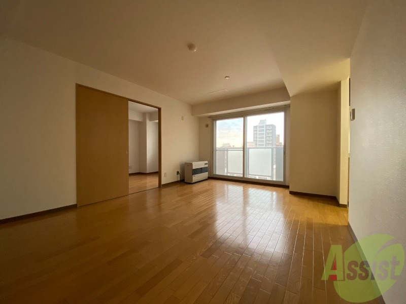 居室・リビング　広くてキレイなお部屋が広がっていて、充実した生活が送れそう。