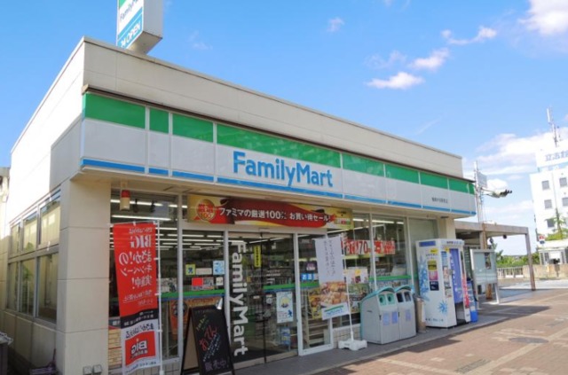 コンビニ　ファミリーマート栂美木多駅前店（コンビニ）まで1090m
