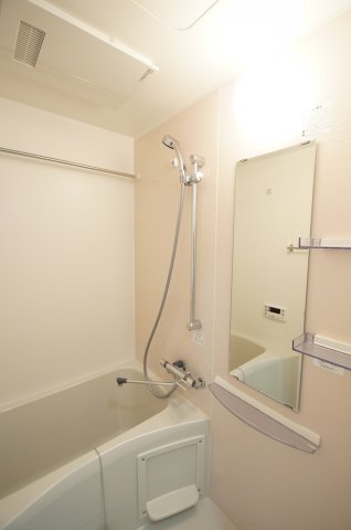 バス・シャワールーム　「バスルーム」