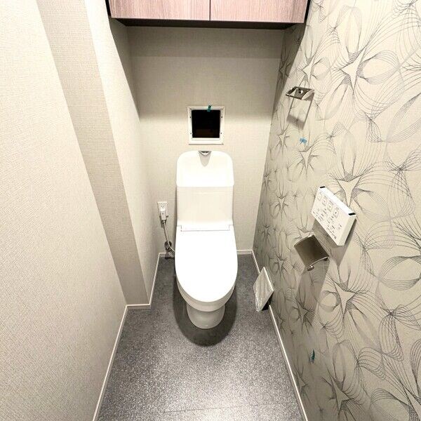 トイレ　温水洗浄暖房便座付トイレ