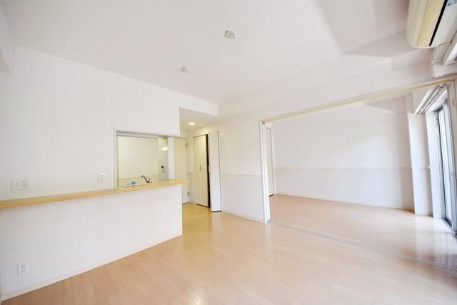 居室・リビング　★11.6帖の広々としたリビングです★