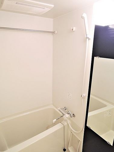 バス・シャワールーム　★浴室乾燥機付きバスルーム★