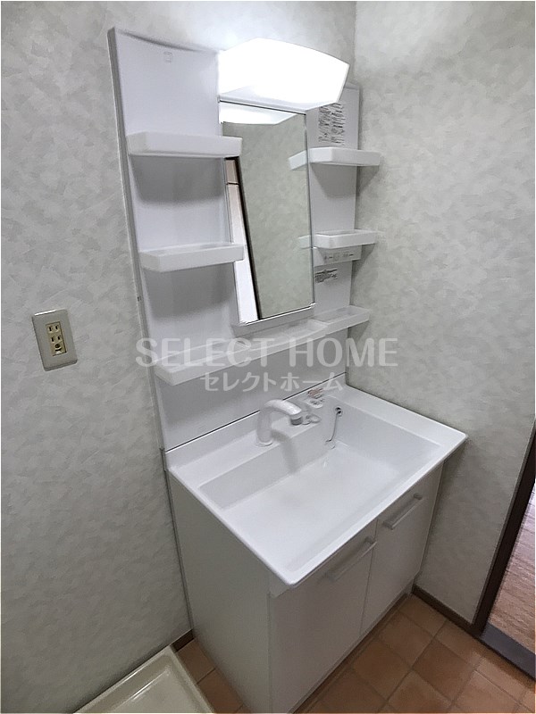 洗面設備　朝の身支度には欠かせない独立洗面化粧台