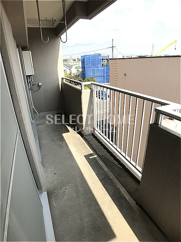 バルコニー　お洗濯にも便利なバルコニー付き