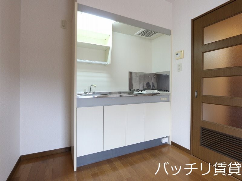 キッチン　別号室の画像。現況優先