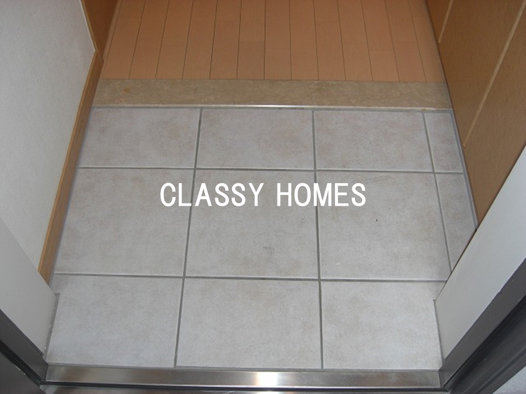 玄関　2004年竣工 コンフォリア愛宕：玄関