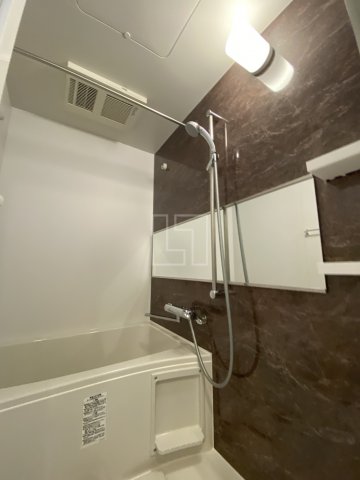 バス・シャワールーム　La Douceur九条　バスルーム