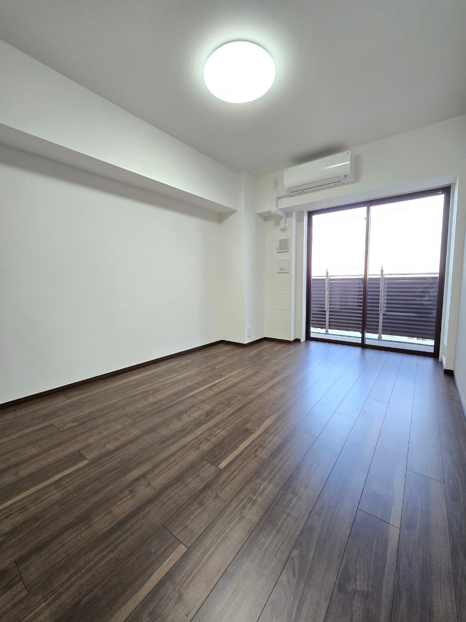 居室・リビング　※同物件、別部屋になります。