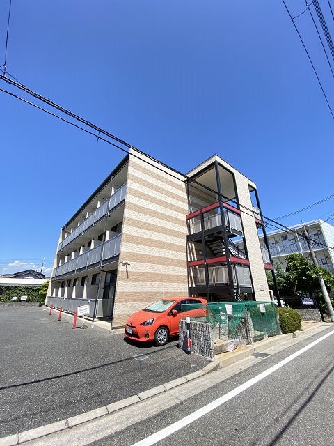 建物外観　落ち着いた雰囲気の外観です