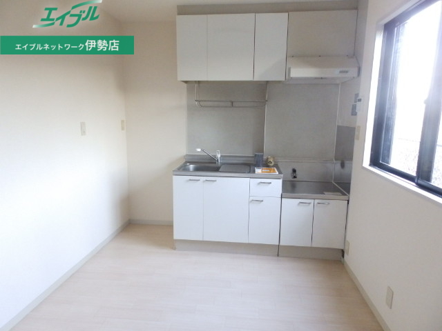 居室・リビング　同型参考写真