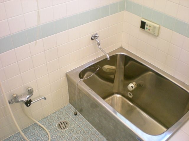 バス・シャワールーム　★追い焚き付きお風呂★