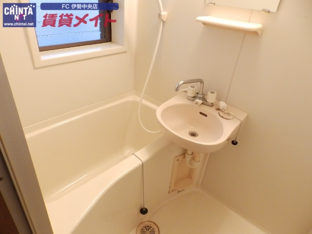 バス・シャワールーム　別部屋参考写真