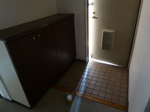 玄関　玄関　※2021年7月撮影の写真