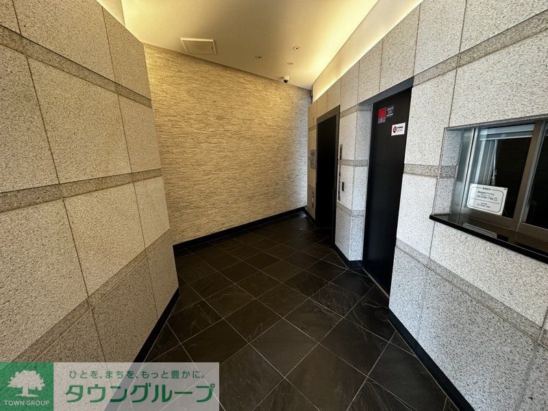 エントランス　エントランス