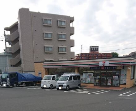 コンビニ　セブンイレブン横浜さちが丘南店（コンビニ）まで505m