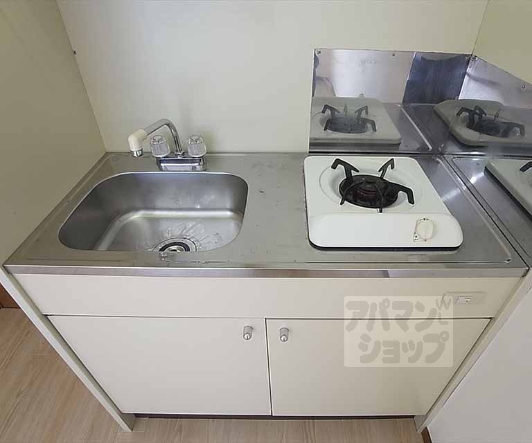 キッチン　１口コンロ装備