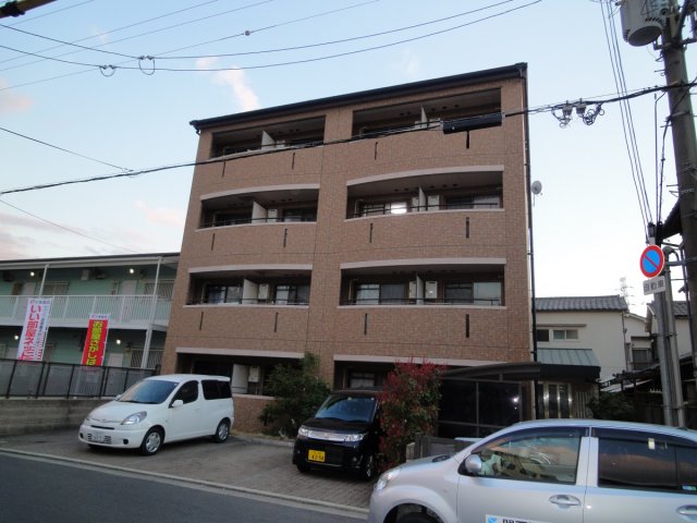 建物外観　落ち着いた雰囲気の外観です