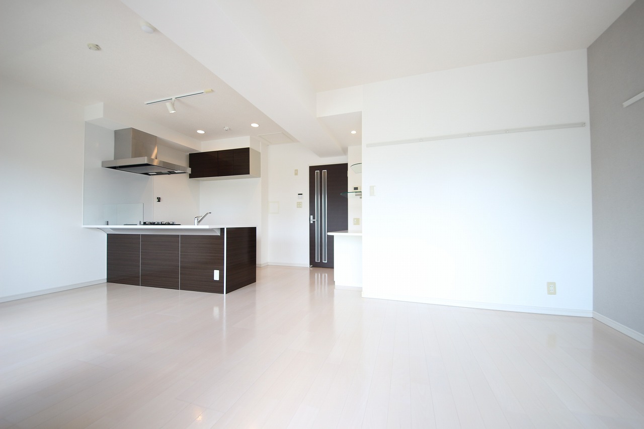 居室・リビング　同タイプの別部屋です。床色など現状優先となります。