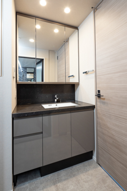 洗面設備　※写真は同タイプ住戸です。