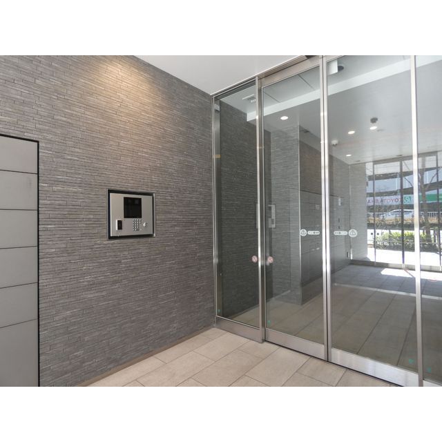 ロビー　オートロック