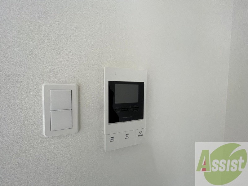 セキュリティ　ＴＶモニター付インターホンです。来客者の顔が見えるので安心！