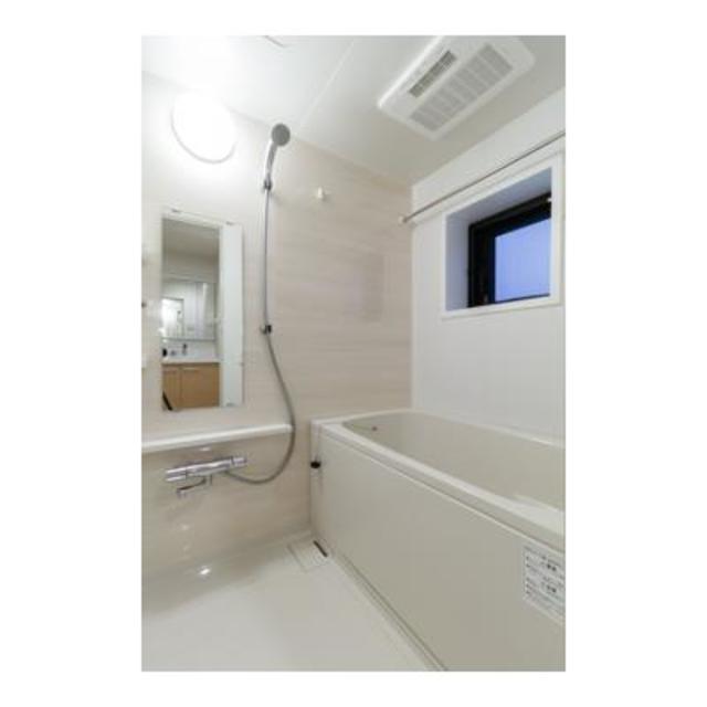 バス・シャワールーム　※写真は同タイプ住戸です。