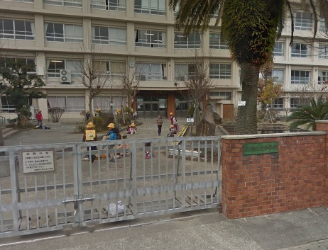 小学校　長崎市立西山台小学校（小学校）まで502m