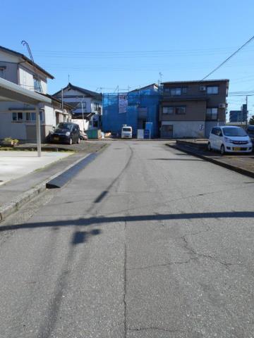 その他　前面道路（その他）まで0m