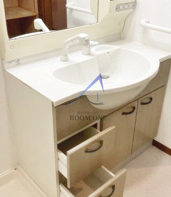 洗面設備　洗面台です。
