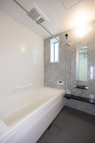バス・シャワールーム　※写真は同タイプ住戸です。