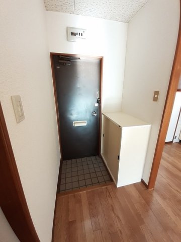 玄関　収納もある玄関です