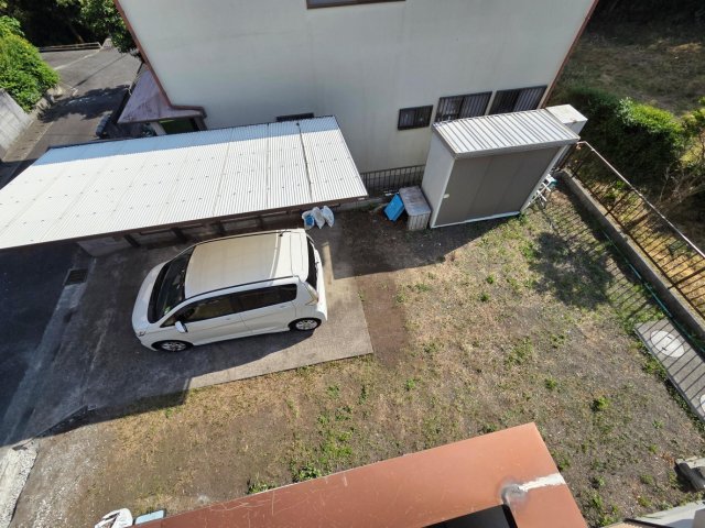 その他部屋・スペース　2階から撮影した駐車場！敷地の広さが一目で分かります。
