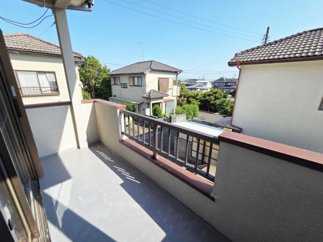 眺望　陽当り良好！室内まで心地よい日光がたっぷり差し込みます。