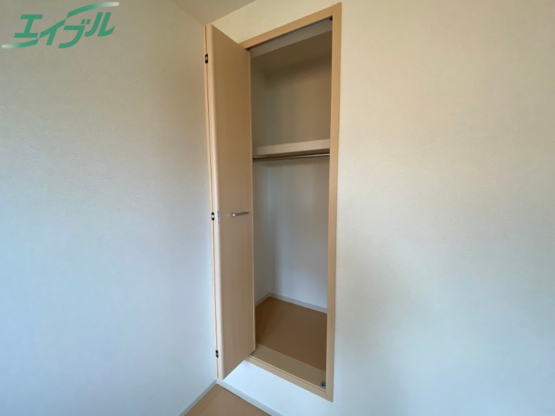 収納　同型参考写真
