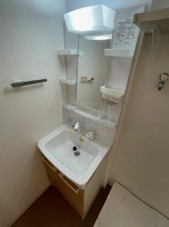 洗面設備　※別部屋参考写真※現況優先です