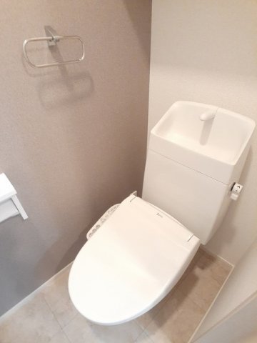 トイレ　清潔感のあるトイレです
