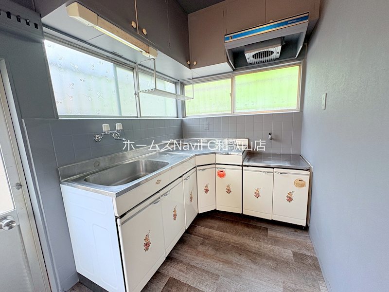 園部戸建てのキッチン写真