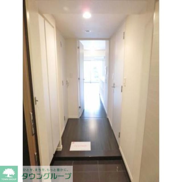 玄関　※写真は同タイプ住戸です。