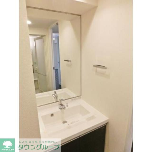 洗面設備　※写真は同タイプ住戸です。
