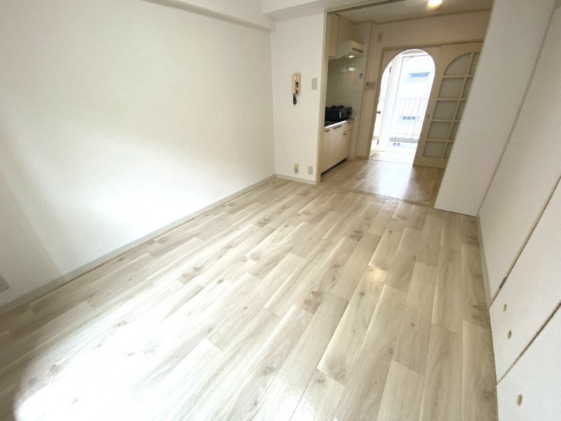 居室・リビング　白を基調にした明るいお部屋です！