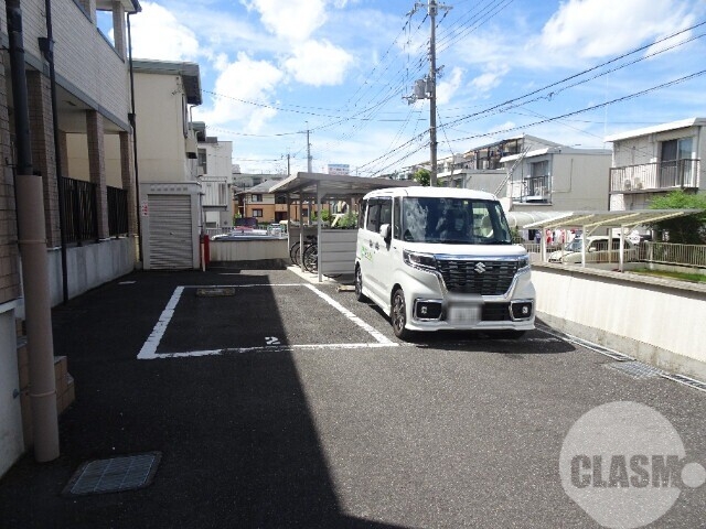 駐車場　敷地内駐車場