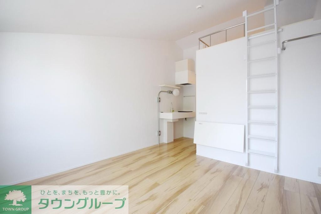 居室・リビング　写真は3Fのものなのでロフトはございません。