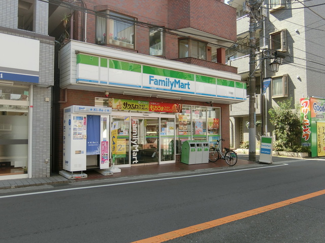 コンビニ　ファミリーマート久地店（コンビニ）まで389m