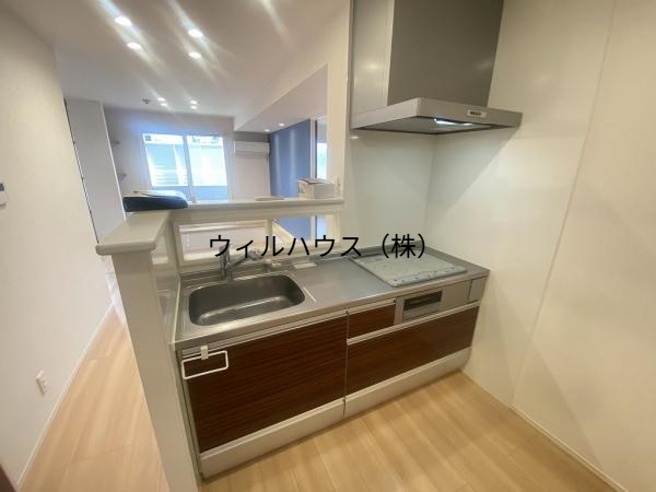 キッチン　３口ＩＨコンロのシステムキッチン！